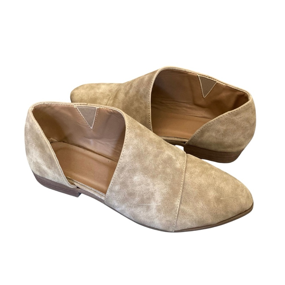 Tan Cream Pointed Flats Size 8.5/39